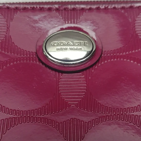 Coach wristlet - Picture 2 of 4